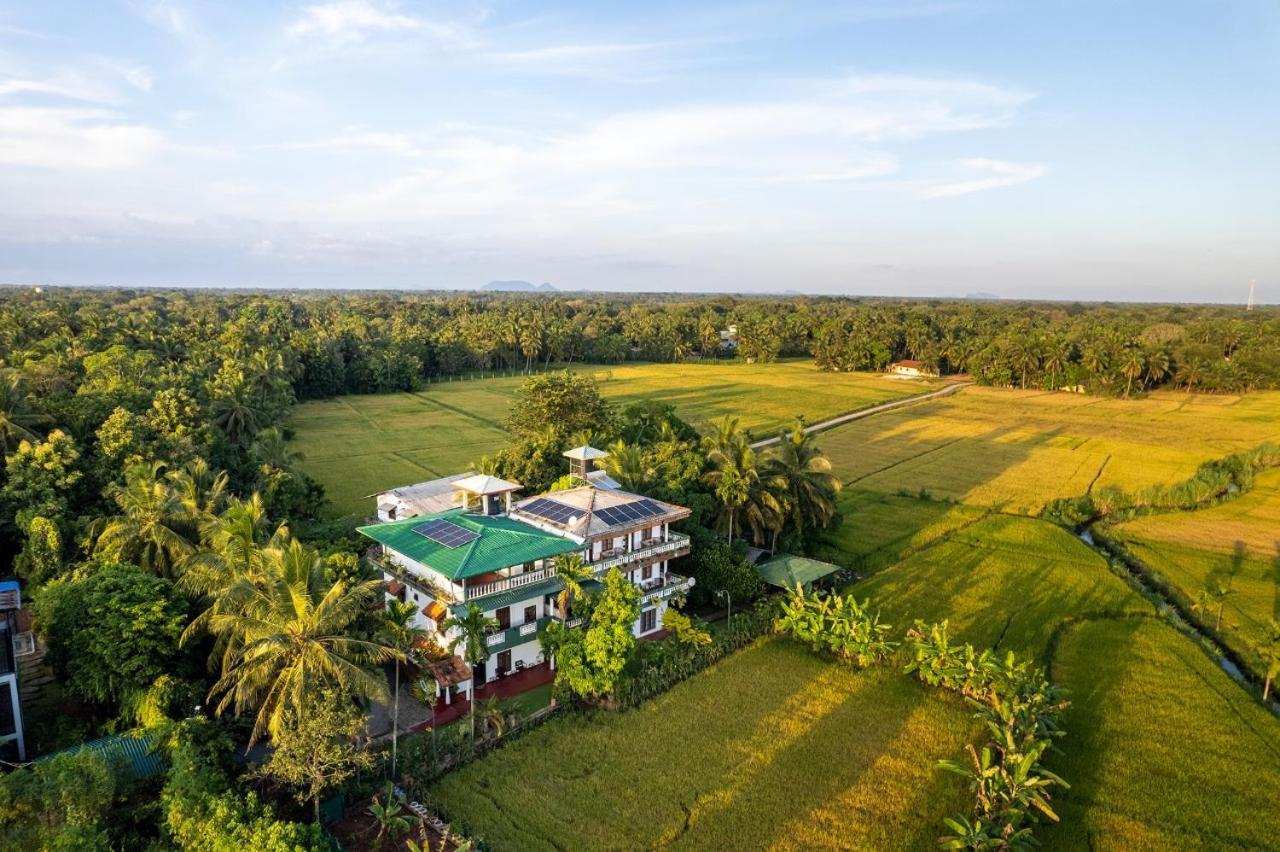 Mailagama Cinnamon Residence Катарагама Экстерьер фото